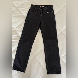 Women’s Levis Low Pro Straight